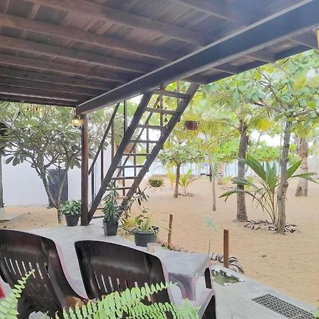 Golden Beach Chalets Arugam Bay Exterior foto